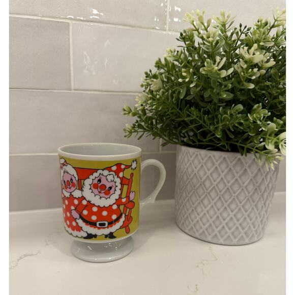 VTG Mr. and Mrs. Claus Christmas Footed Mug - Picture 2 of 9